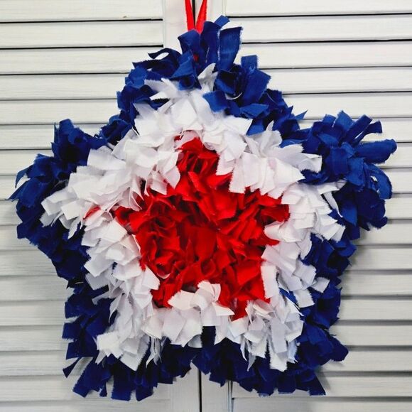 HAND CRAFTED Red White & Blue Americana Patriotic 4th of July Star Rag Wreath - Picture 4 of 4